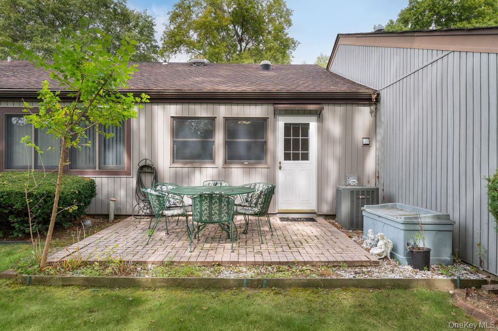 182 Strathmore Gate Drive, Stony Brook, NY 11790