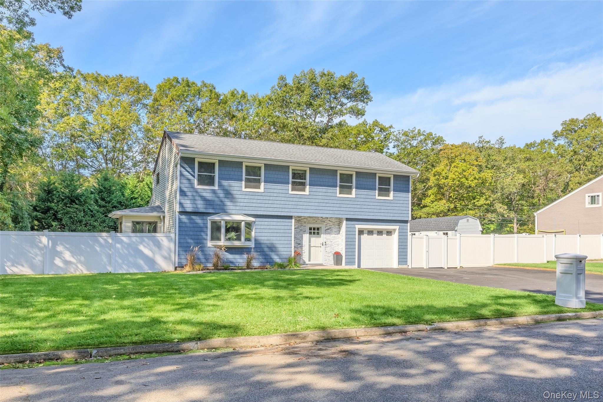 8 Andover Drive, Port Jefferson Station, NY 11776