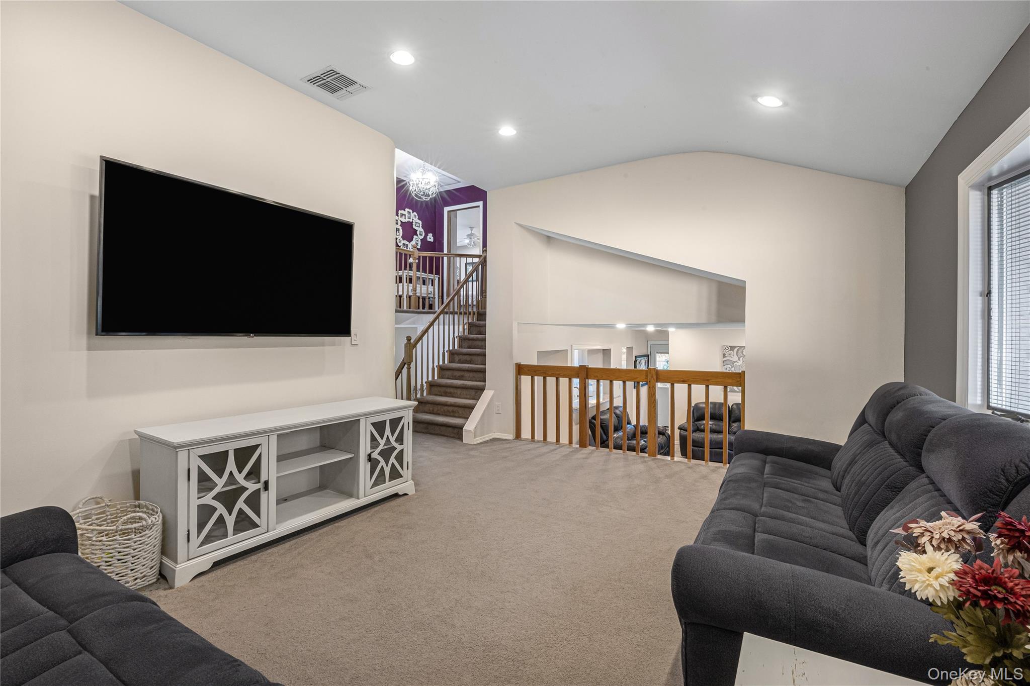 8 Andover Drive, Port Jefferson Station, NY 11776