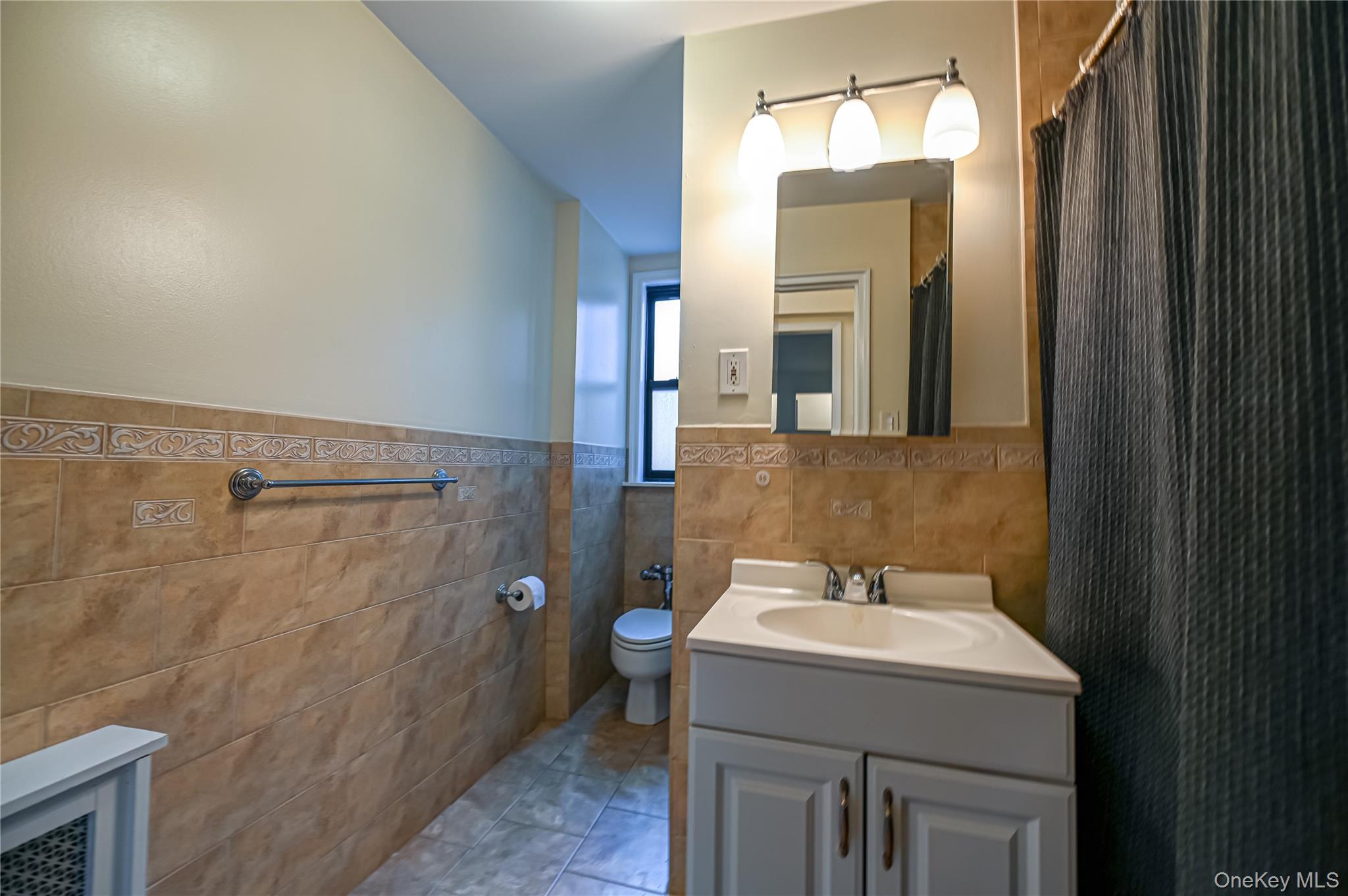 1 Jefferson Avenue # J10, Rockville Centre, NY 11570