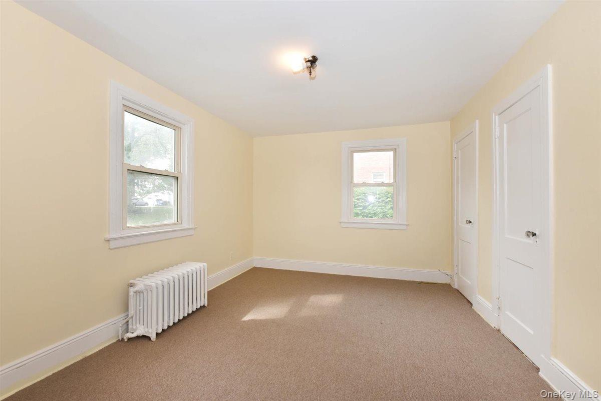 106 Grandview Avenue, Great Neck, NY 11020