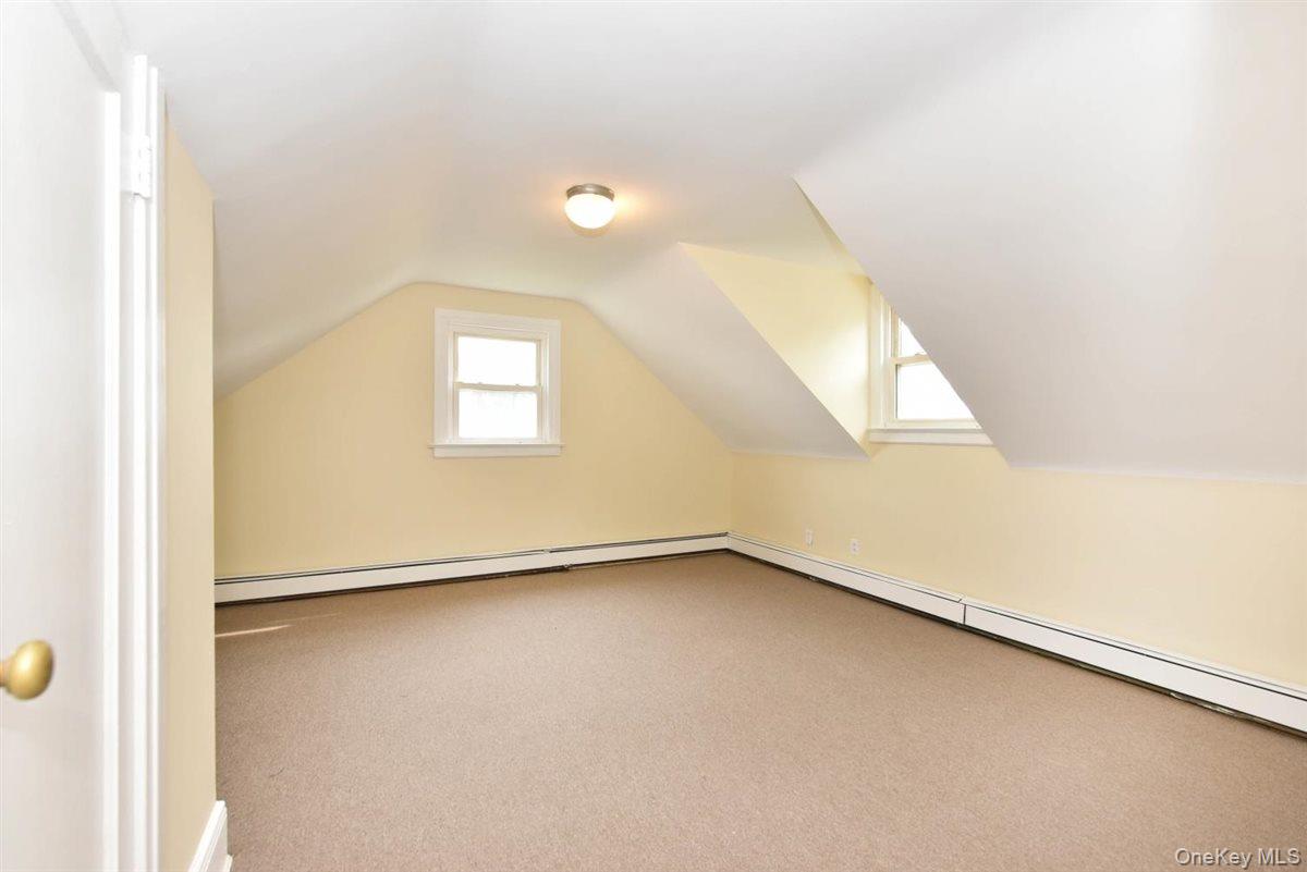 106 Grandview Avenue, Great Neck, NY 11020