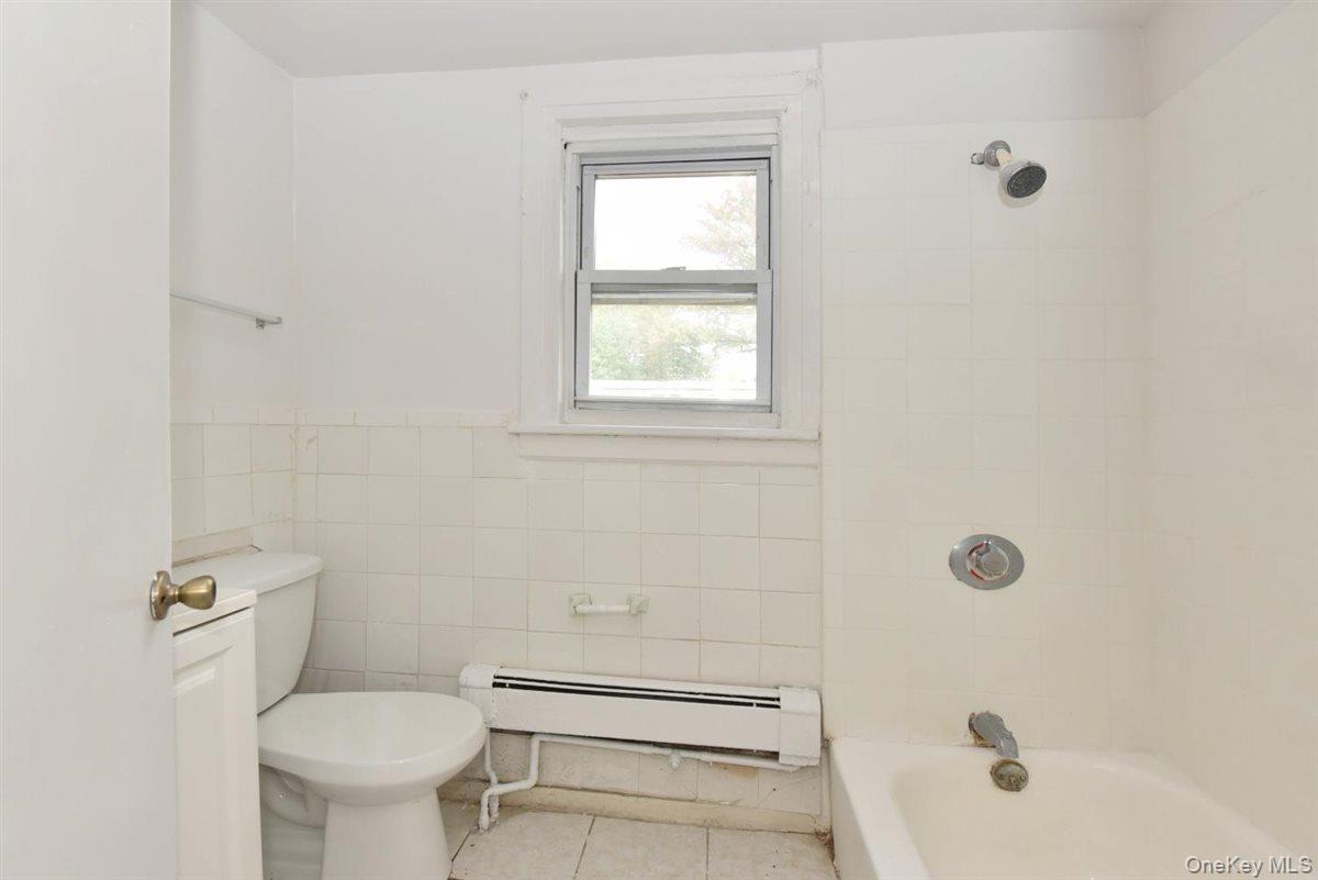 106 Grandview Avenue, Great Neck, NY 11020