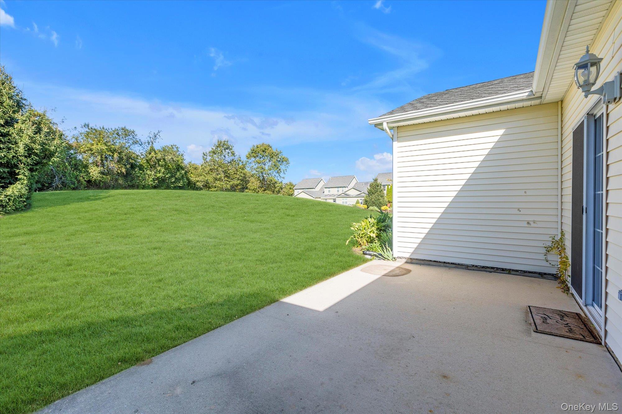 67 Stoneleigh Drive, Riverhead, NY 11901