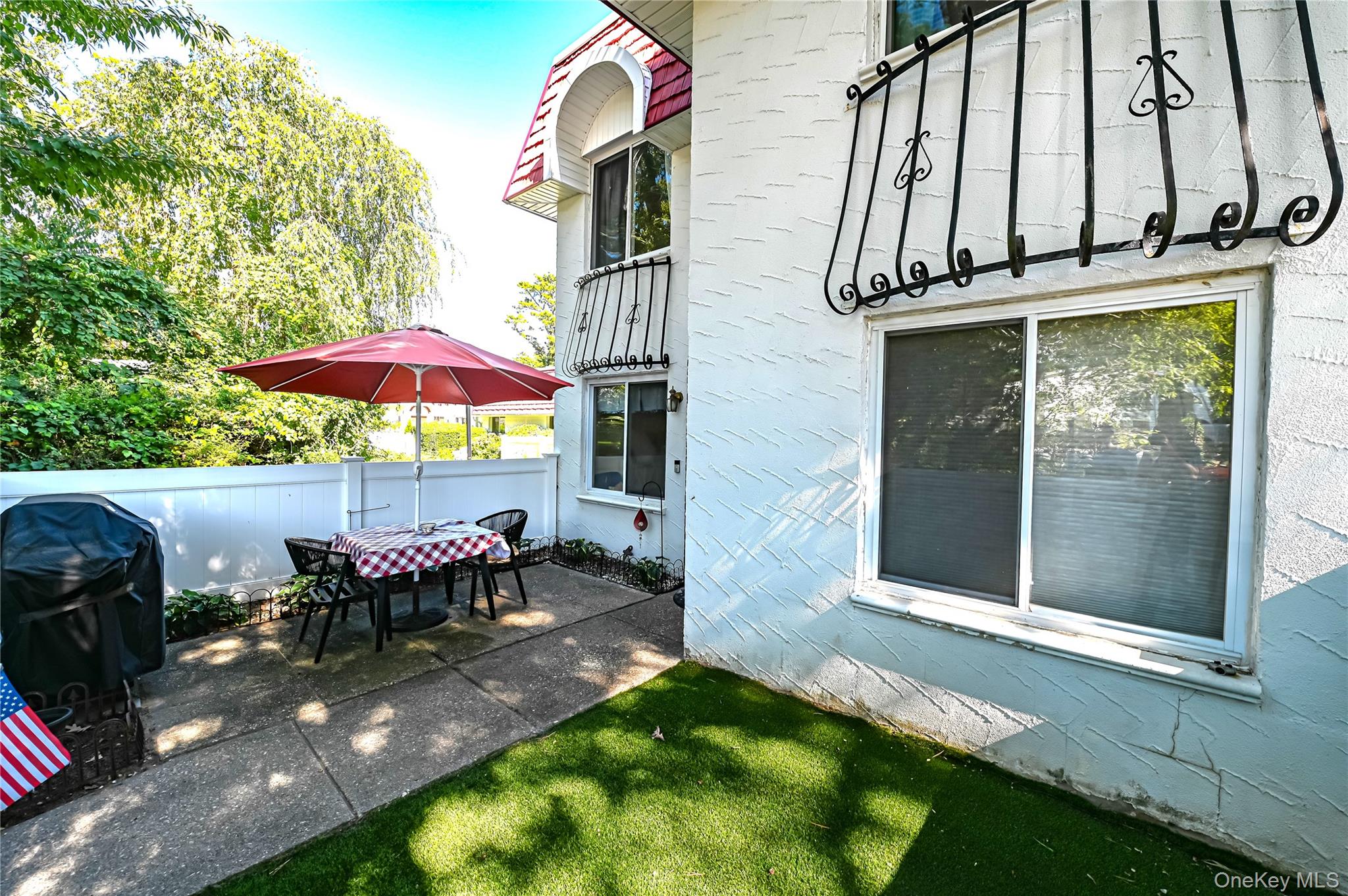 673 Blue Ridge Drive, Medford, NY 11763