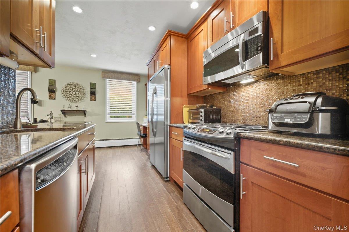 290 Atlantic Avenue # 245, East Rockaway, NY 11518