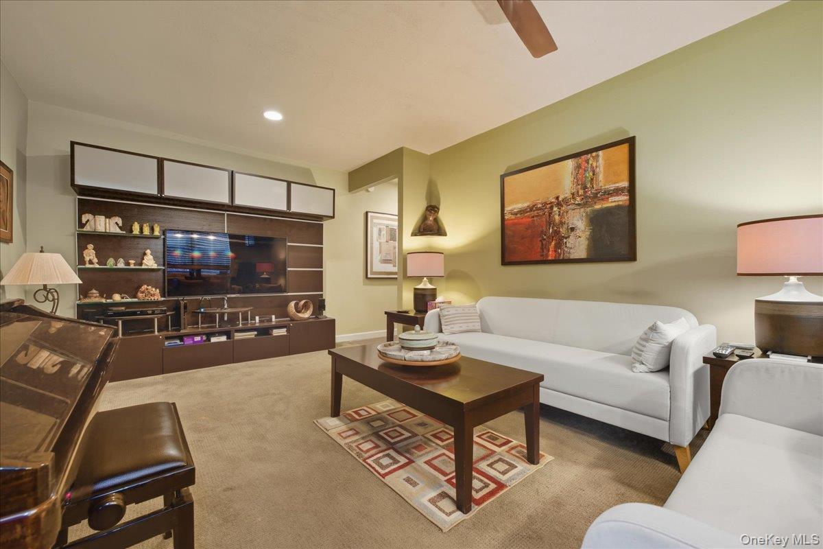 290 Atlantic Avenue # 245, East Rockaway, NY 11518