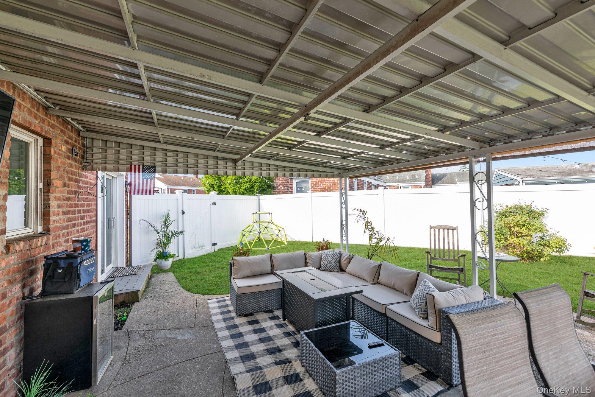 95 Wheeler Avenue, Valley Stream, NY 11580