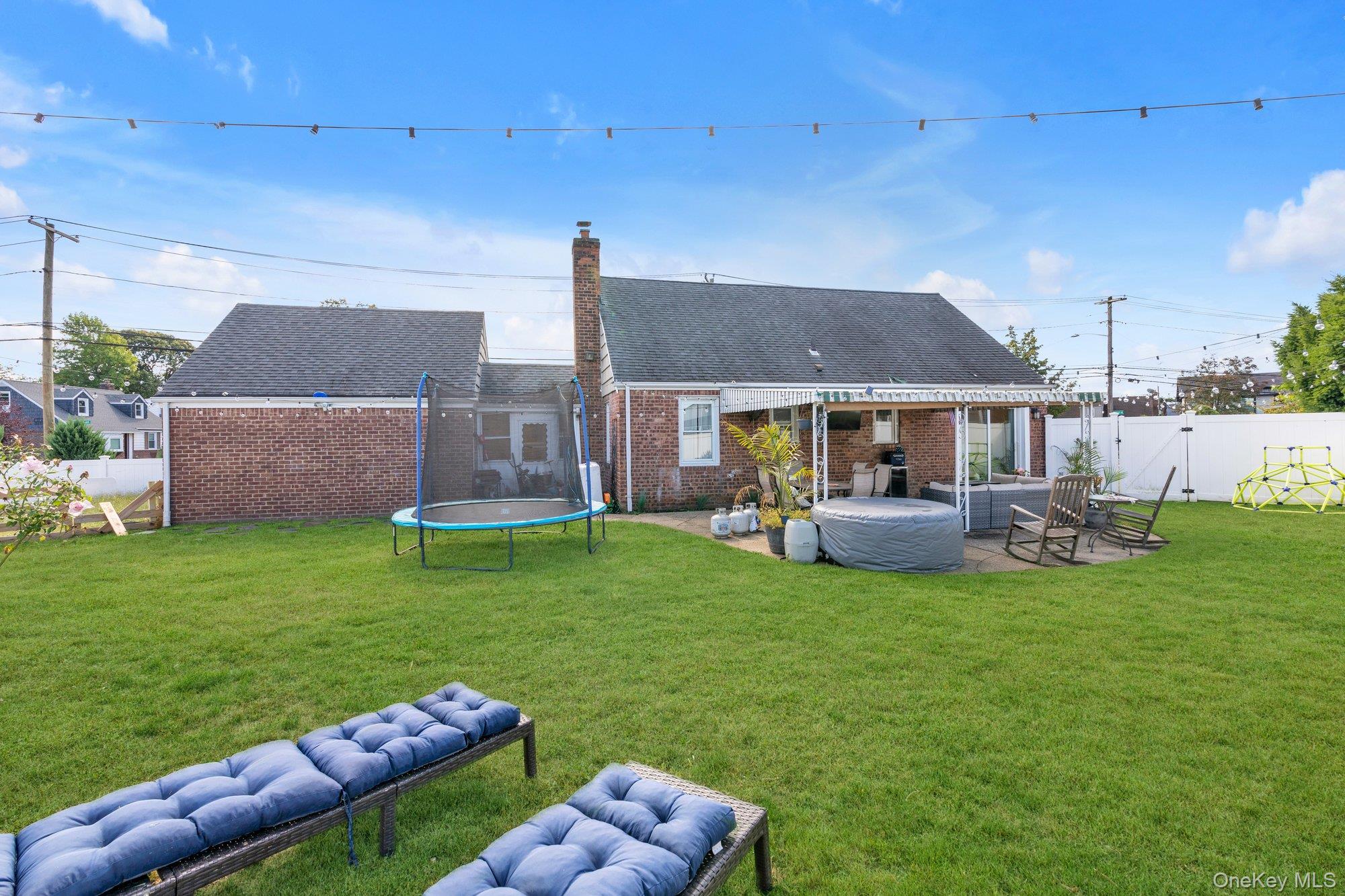 95 Wheeler Avenue, Valley Stream, NY 11580