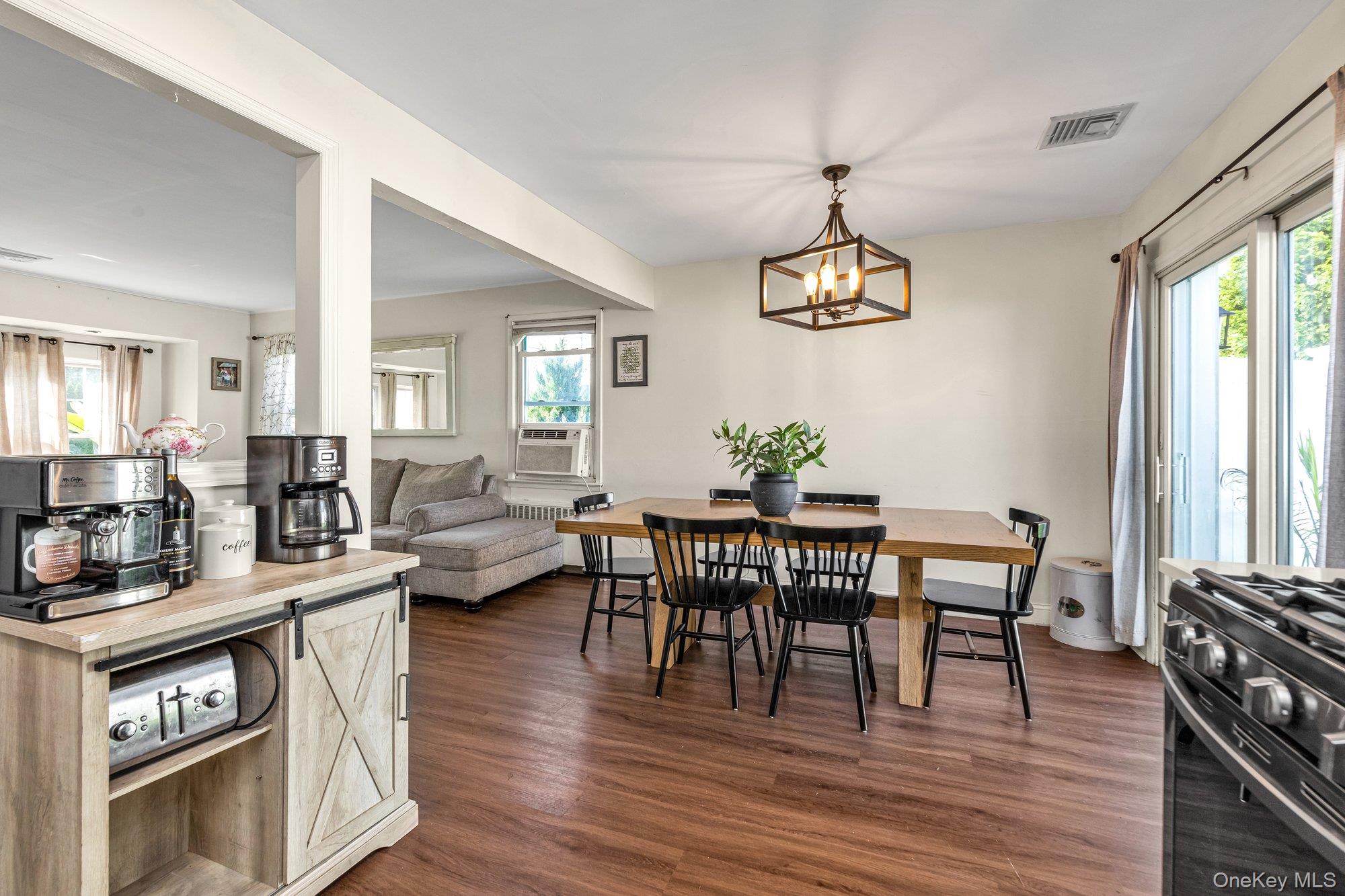 95 Wheeler Avenue, Valley Stream, NY 11580