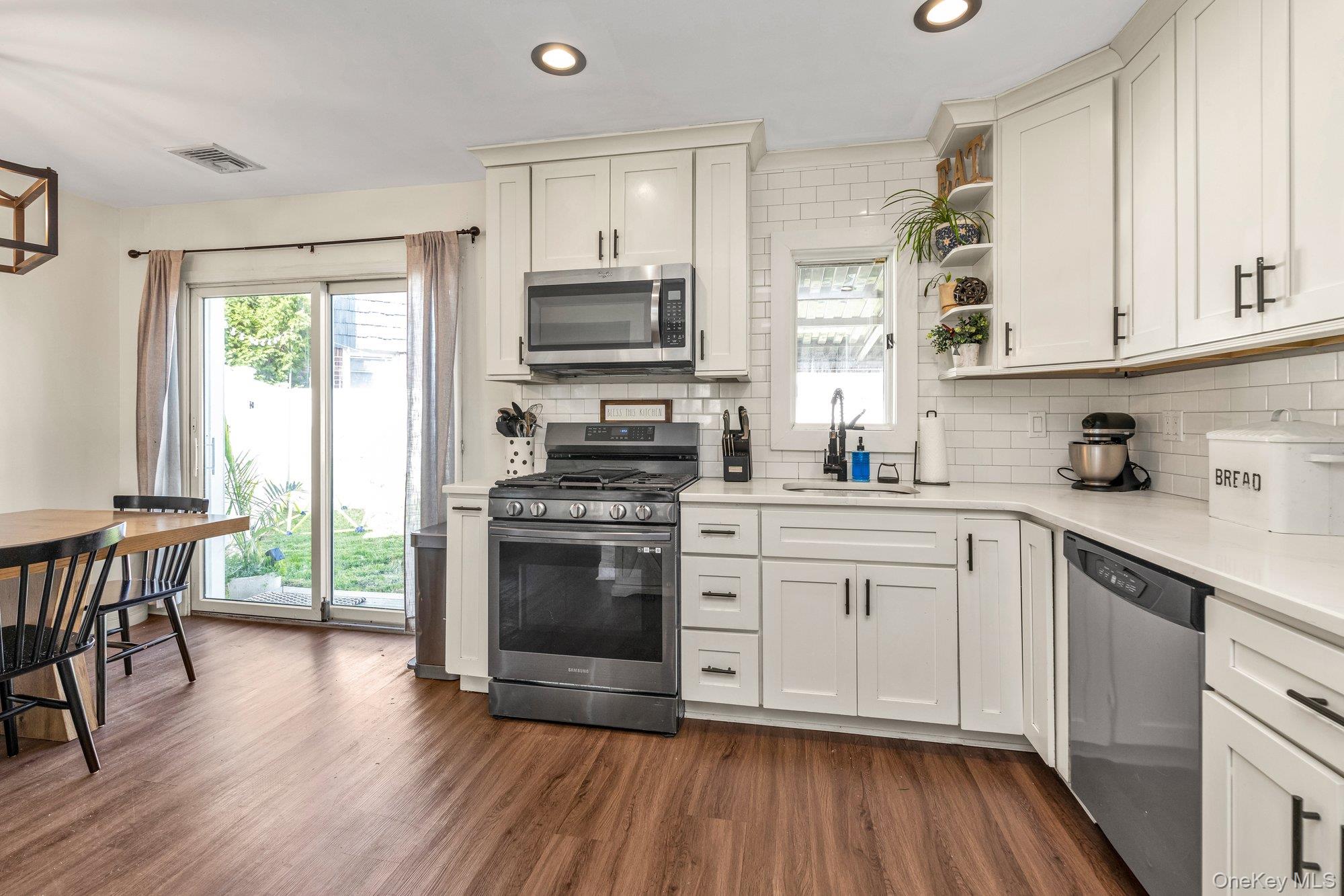 95 Wheeler Avenue, Valley Stream, NY 11580