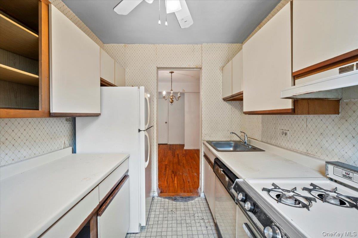 4320 Van Cortlandt Park East # 4C, Bronx, NY 10470