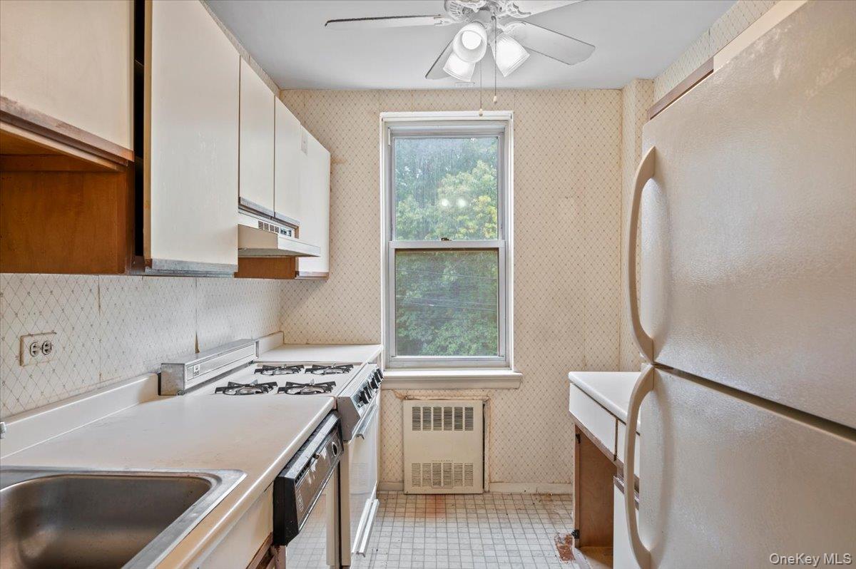4320 Van Cortlandt Park East # 4C, Bronx, NY 10470