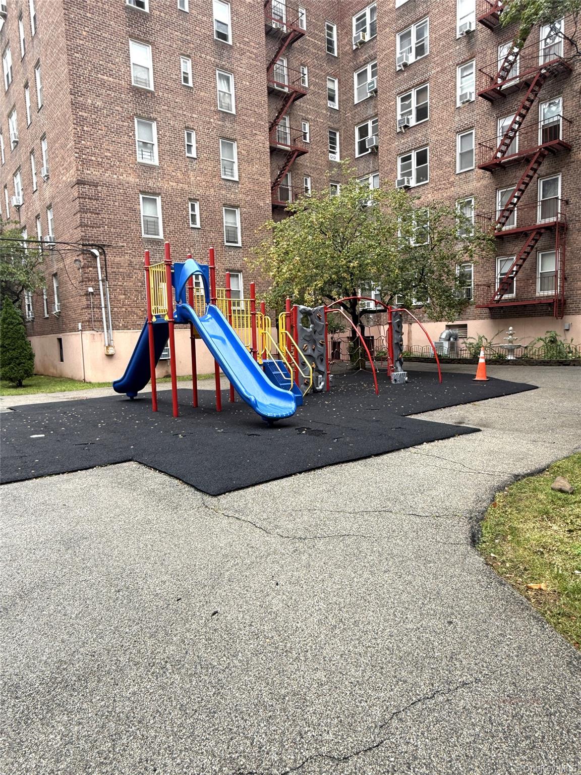 33-25 90 Street # 5D, Jackson Heights, NY 11372