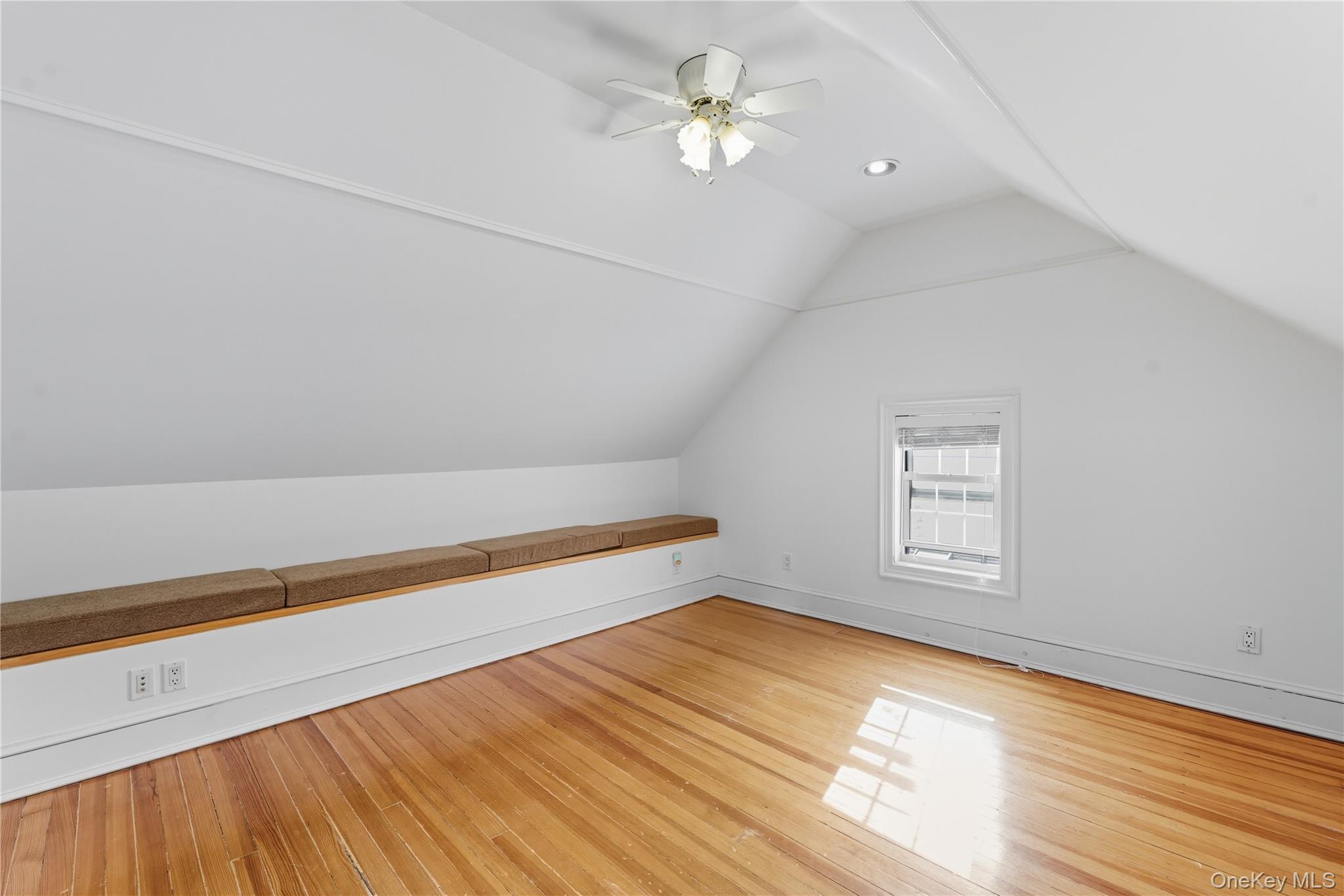 255-10 Iowa Road, Little Neck, NY 11362