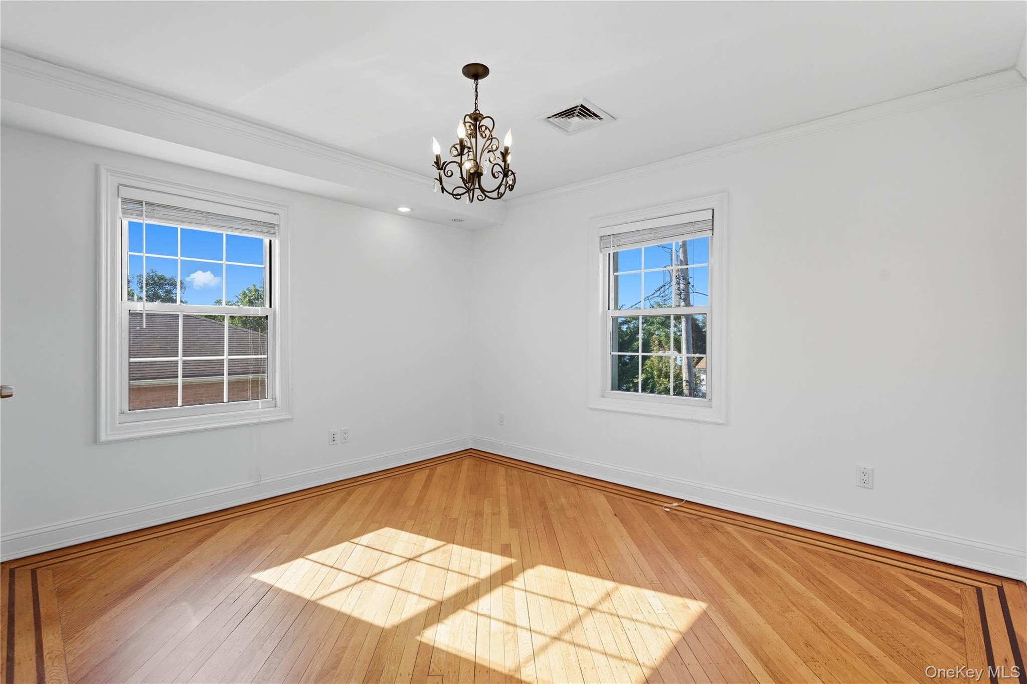 255-10 Iowa Road, Little Neck, NY 11362