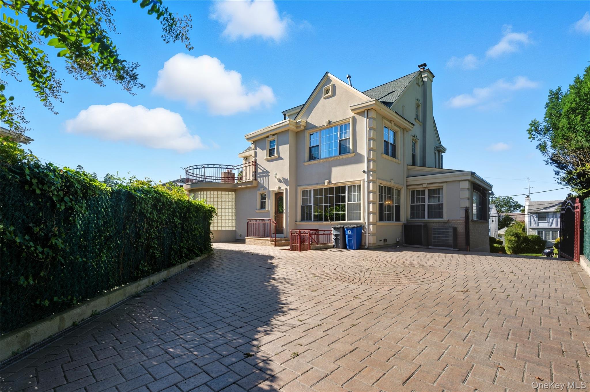 255-10 Iowa Road, Little Neck, NY 11362