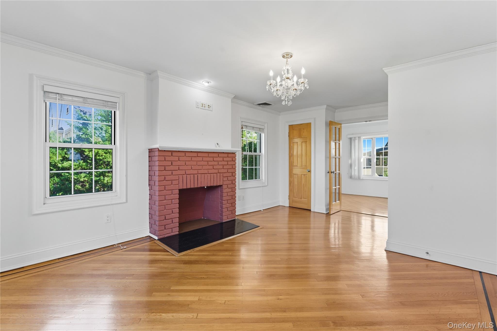 255-10 Iowa Road, Little Neck, NY 11362