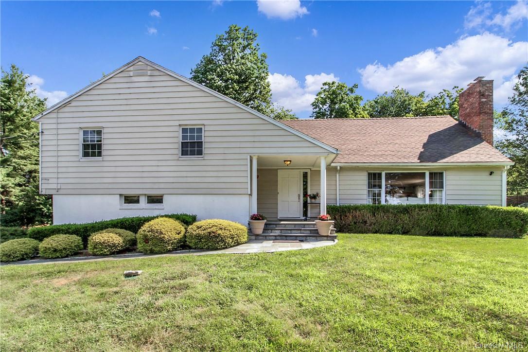 25 Tamarack Way, Pleasantville, NY 10570