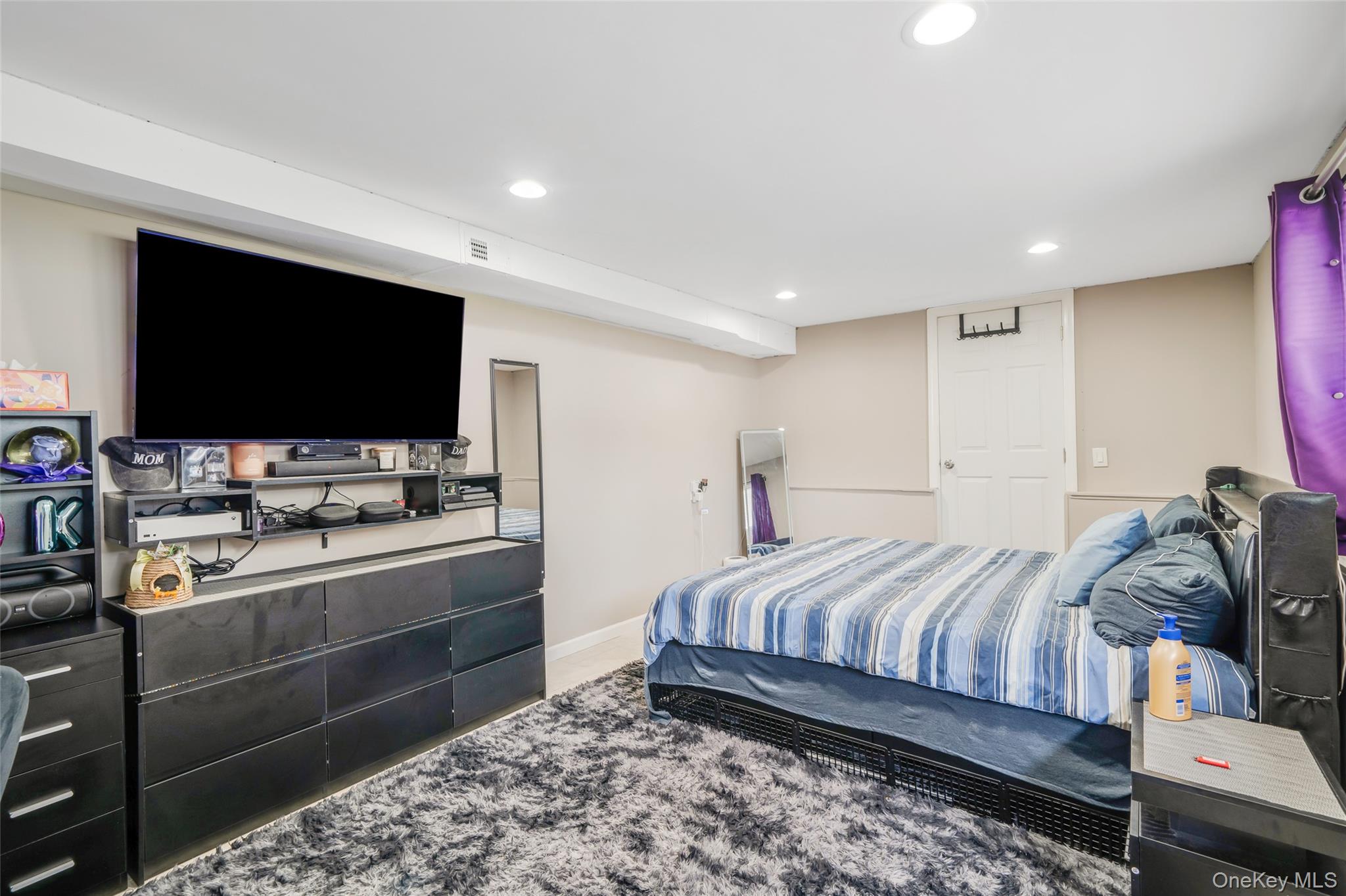 14 Dartmouth Drive, Bay Shore, NY 11706