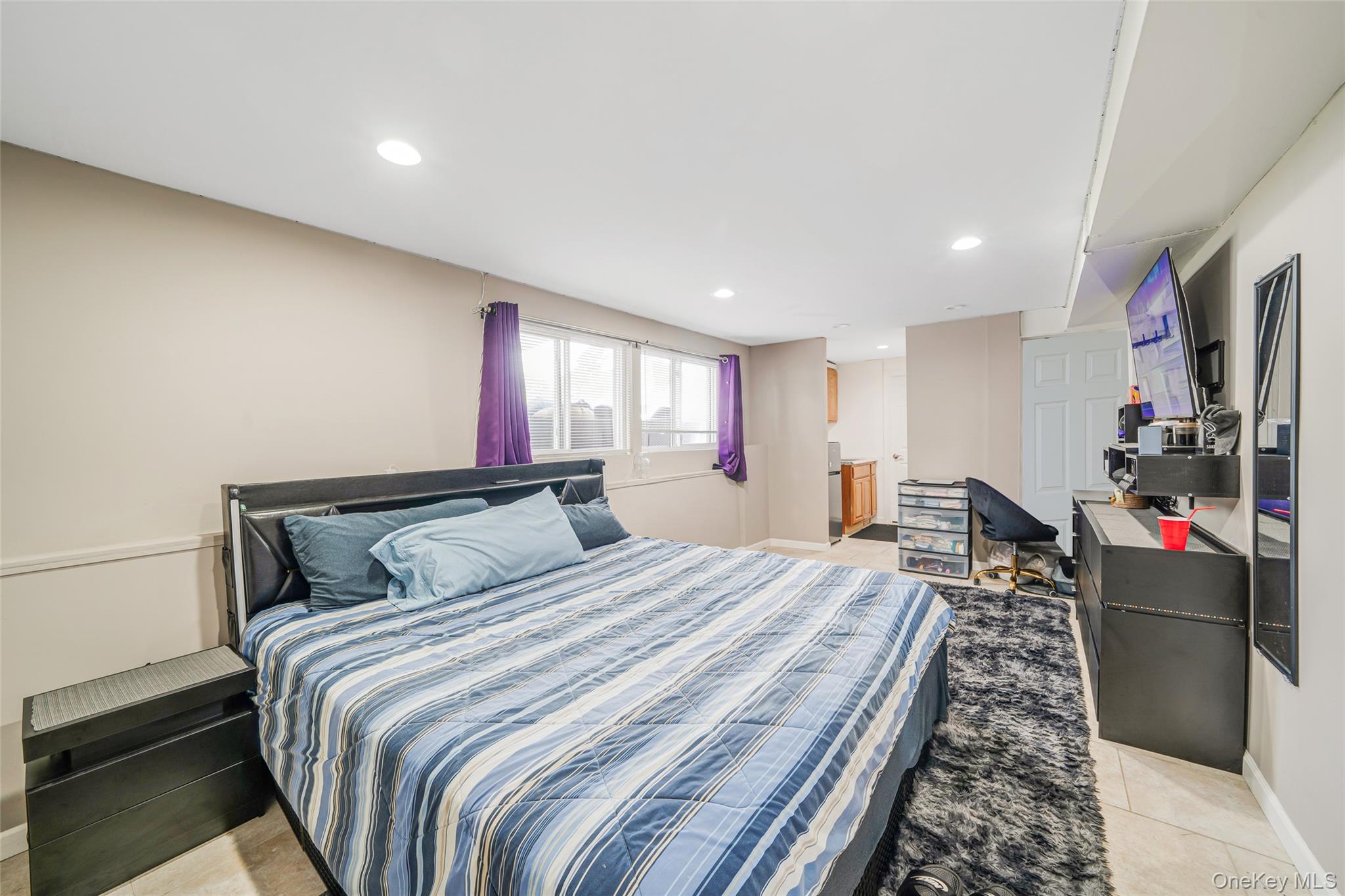 14 Dartmouth Drive, Bay Shore, NY 11706