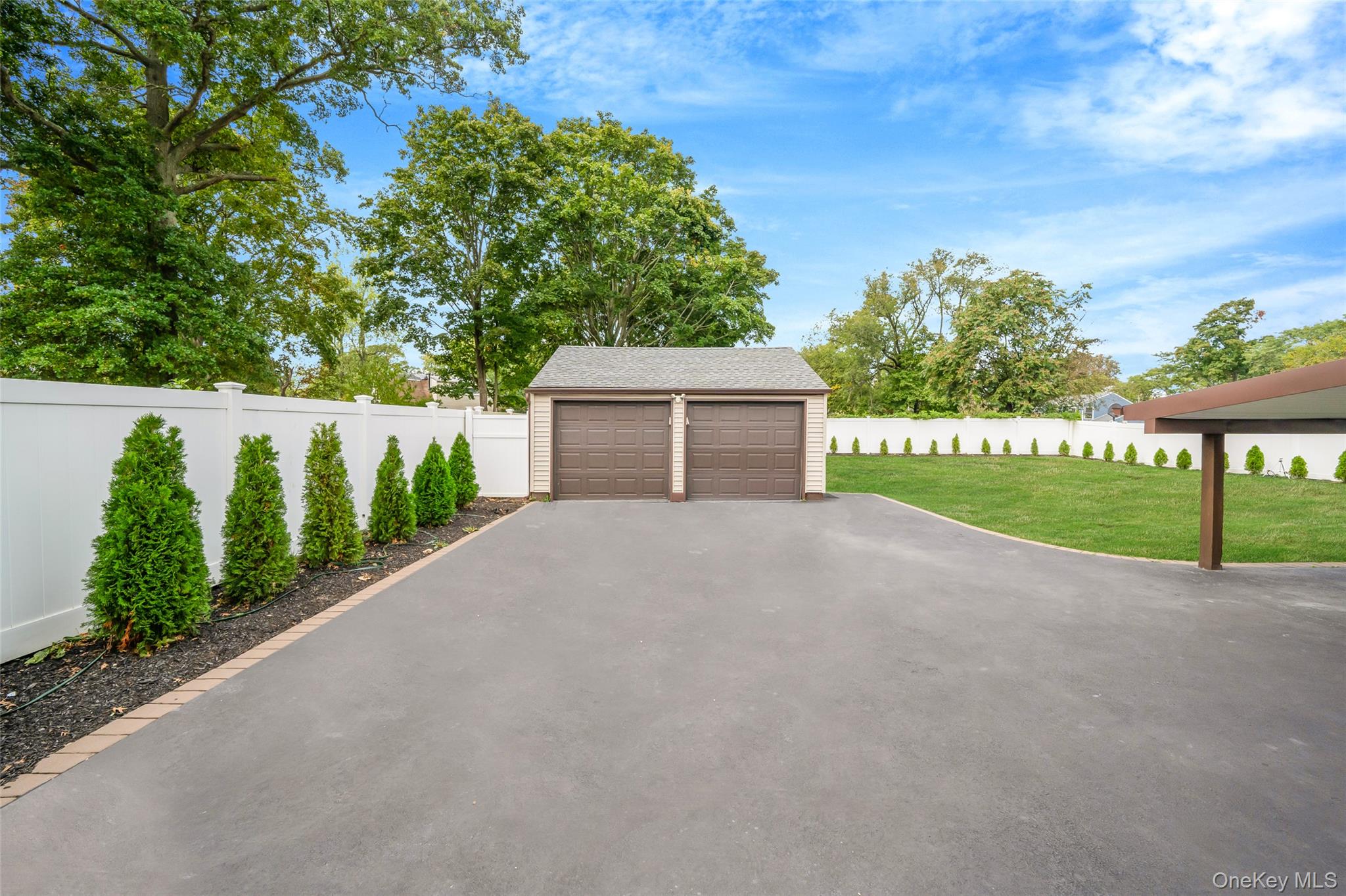 14 Dartmouth Drive, Bay Shore, NY 11706