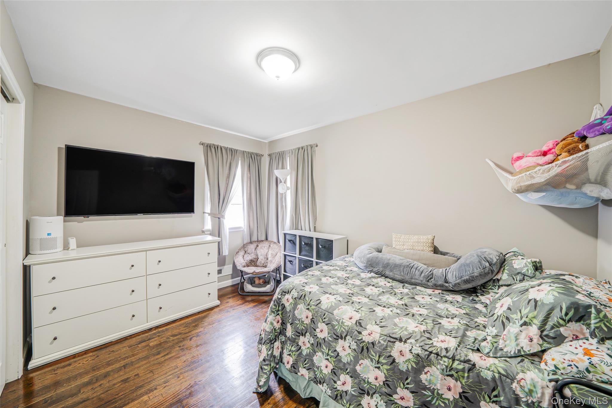 14 Dartmouth Drive, Bay Shore, NY 11706