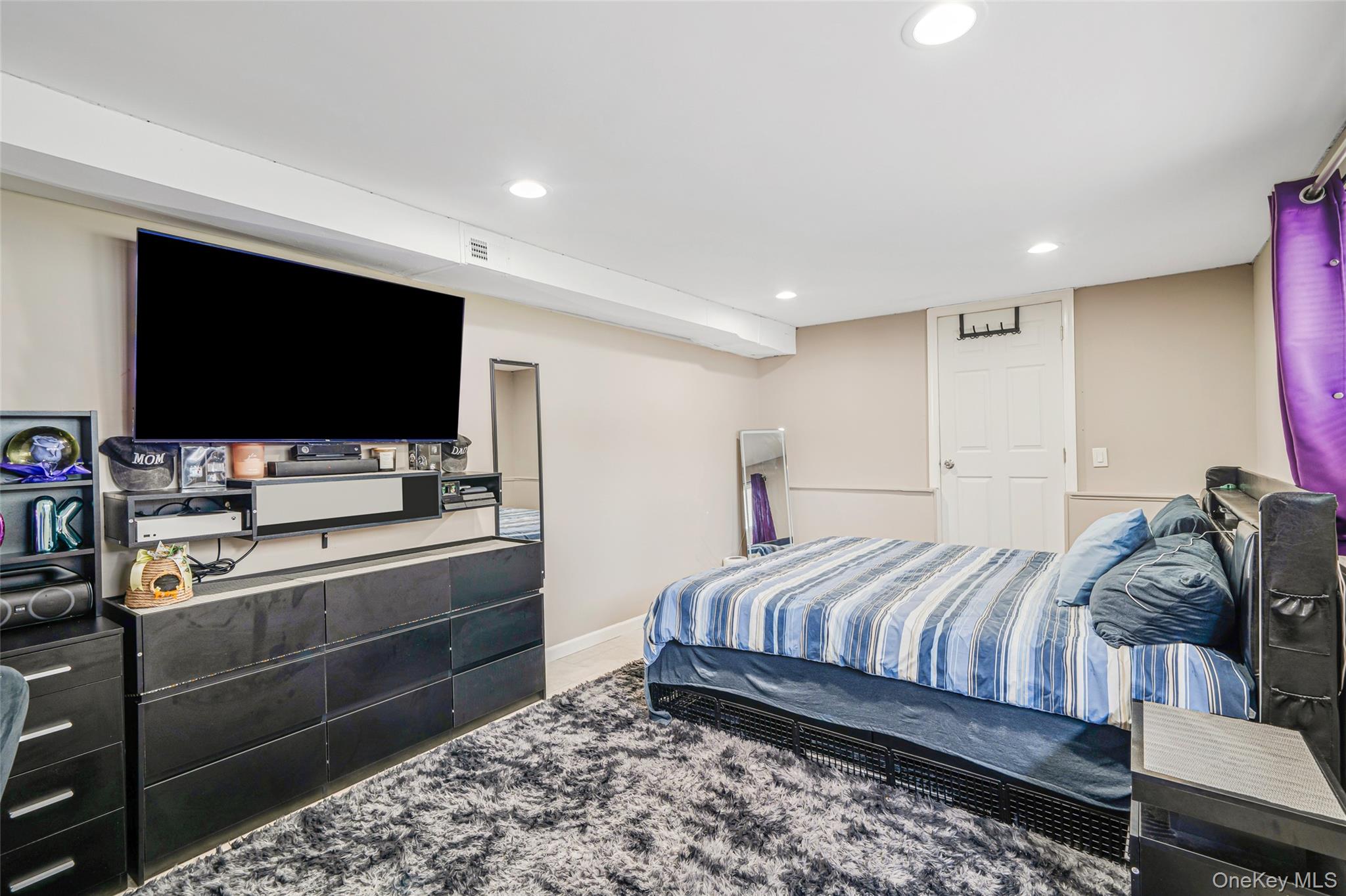 14 Dartmouth Drive, Bay Shore, NY 11706