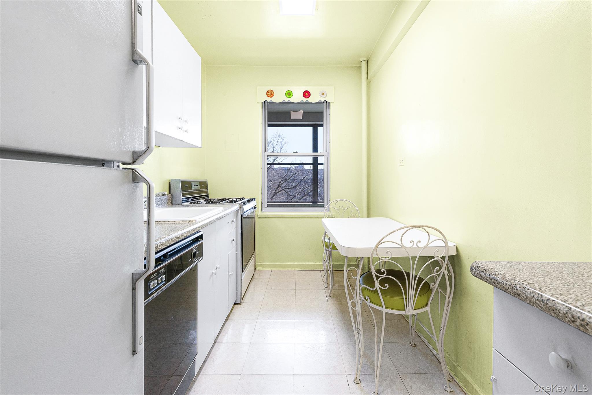 67-66 108th Street # D/37, Forest Hills, NY 11375