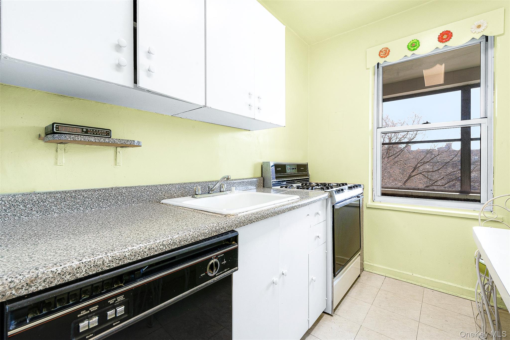 67-66 108th Street # D/37, Forest Hills, NY 11375