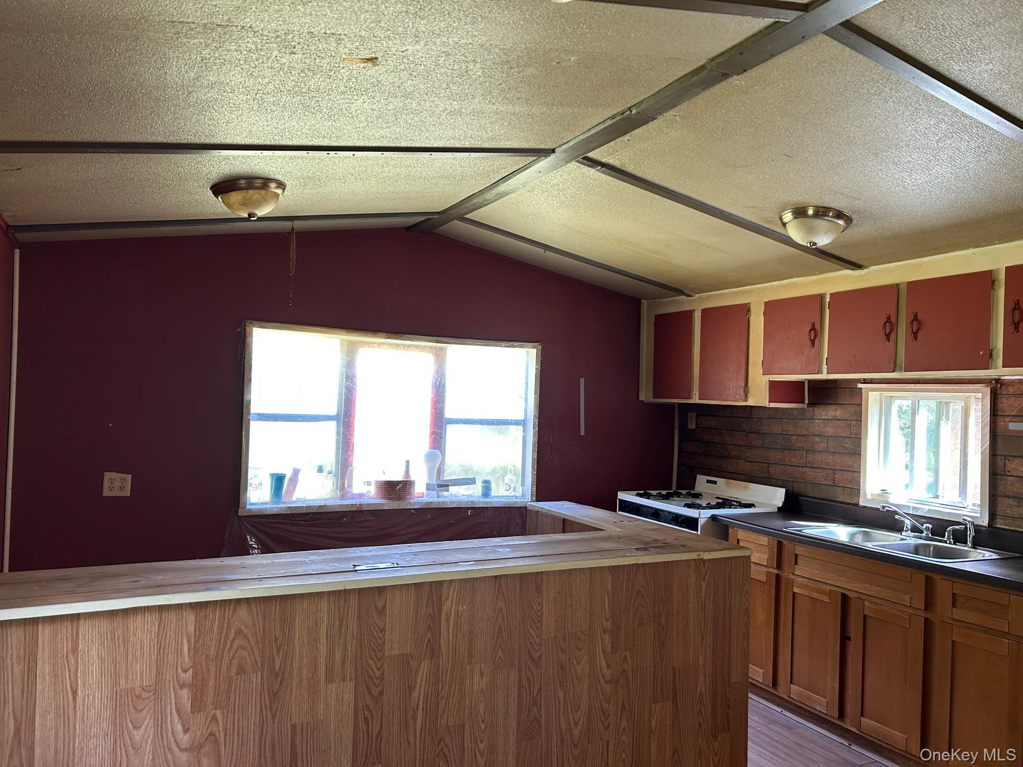 26 Iken Road, Kerhonkson, NY 12446