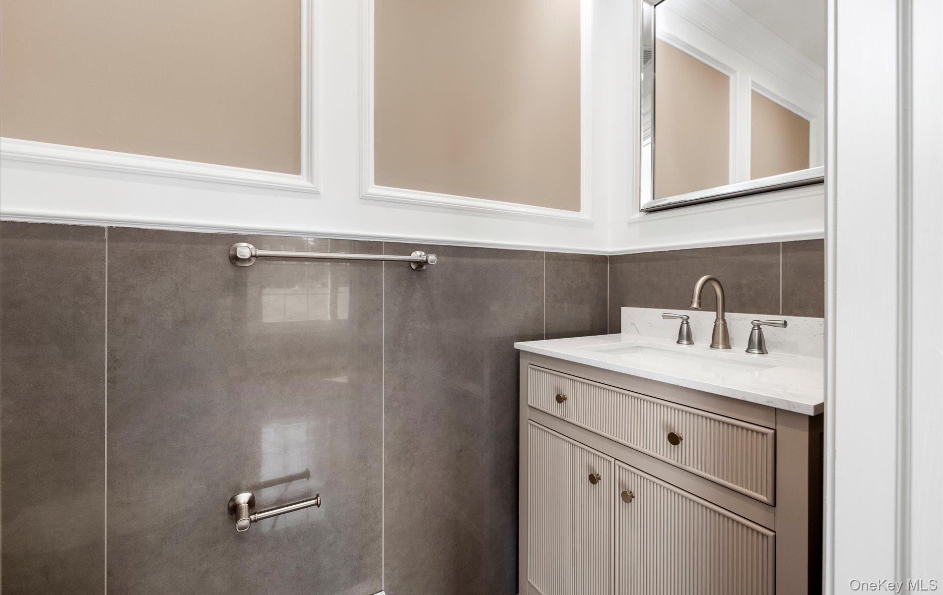 87 Beechwood Avenue, Roosevelt, NY 11575