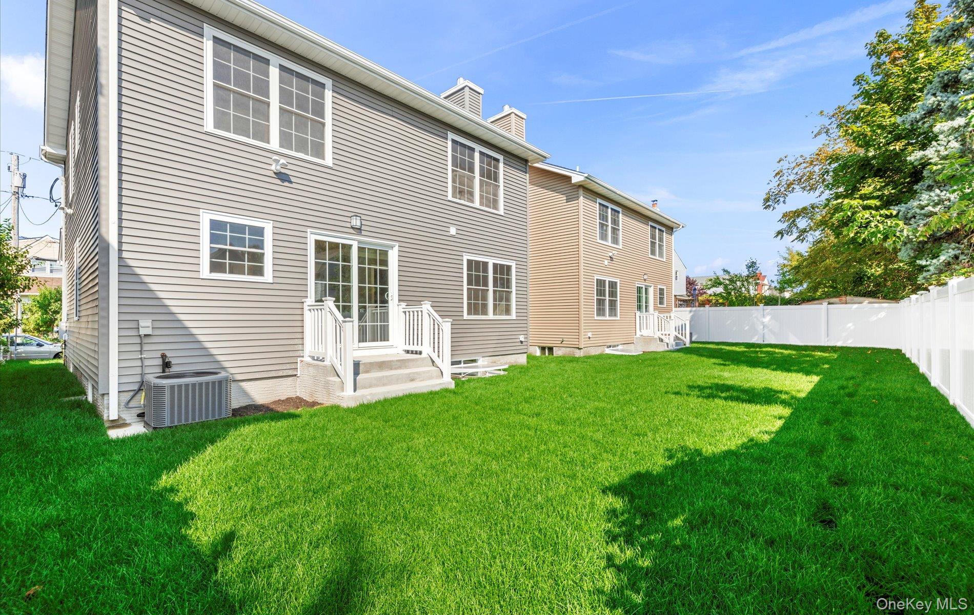 87 Beechwood Avenue, Roosevelt, NY 11575