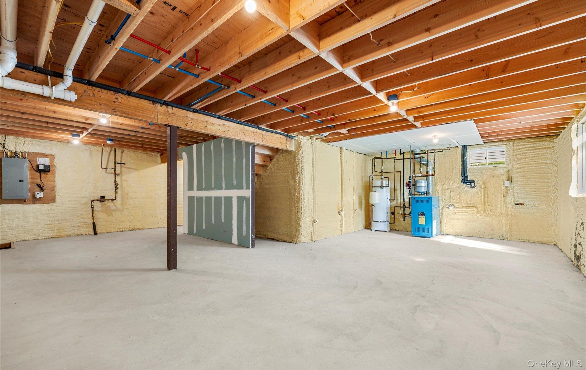 87 Beechwood Avenue, Roosevelt, NY 11575