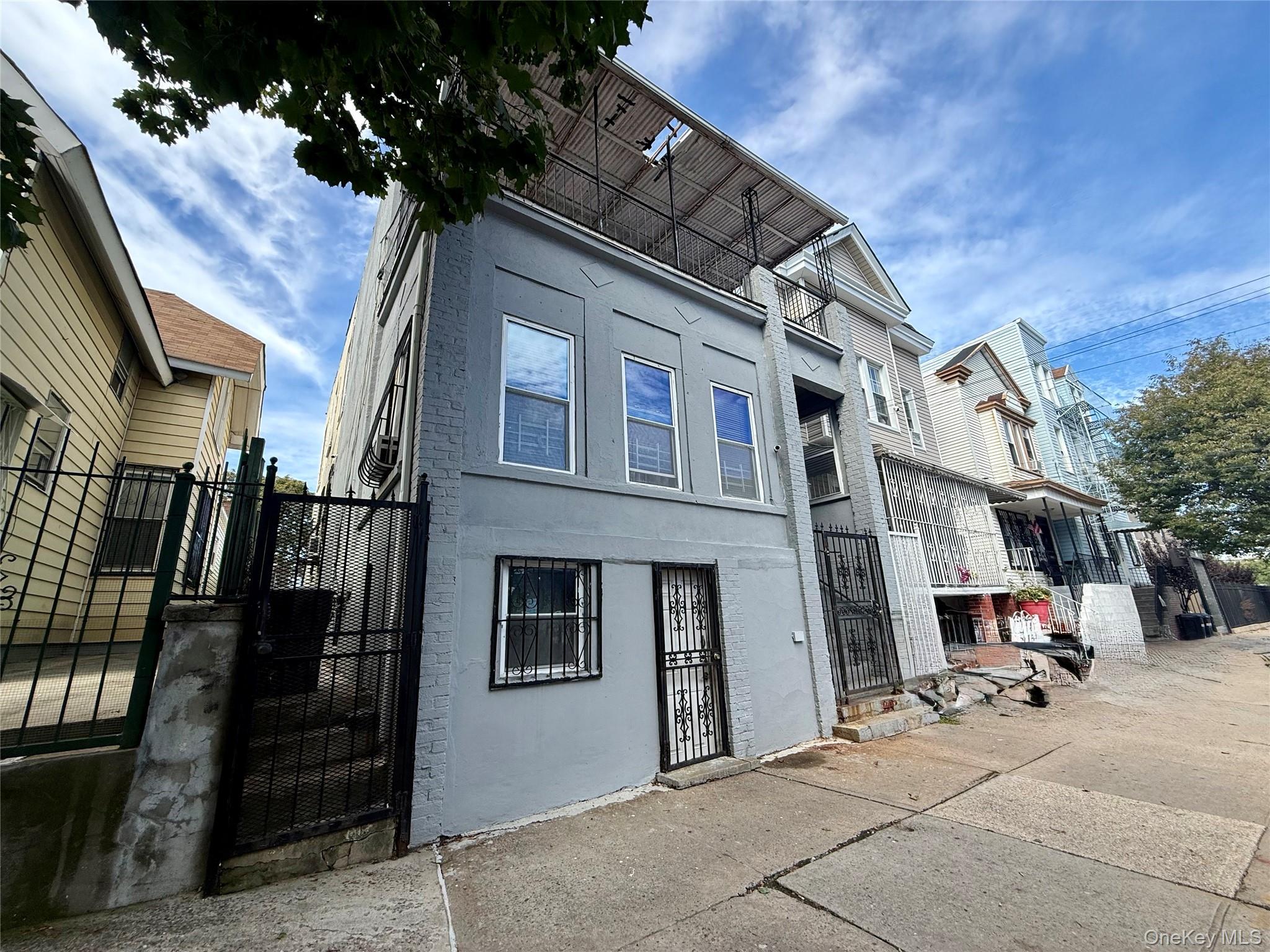 1347 Taylor Avenue, Bronx, NY 10472