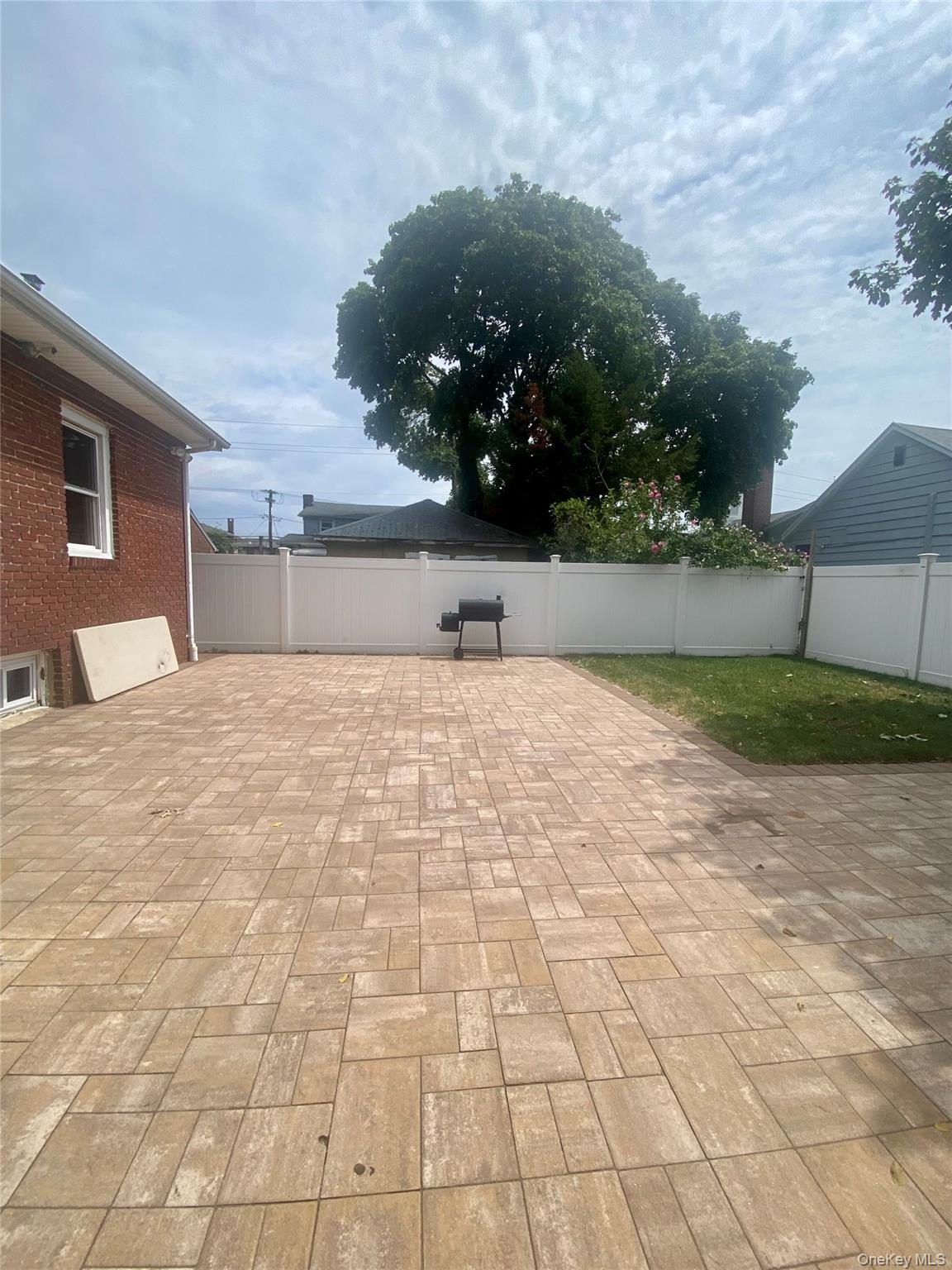 1361 Star Avenue, Elmont, NY 11003