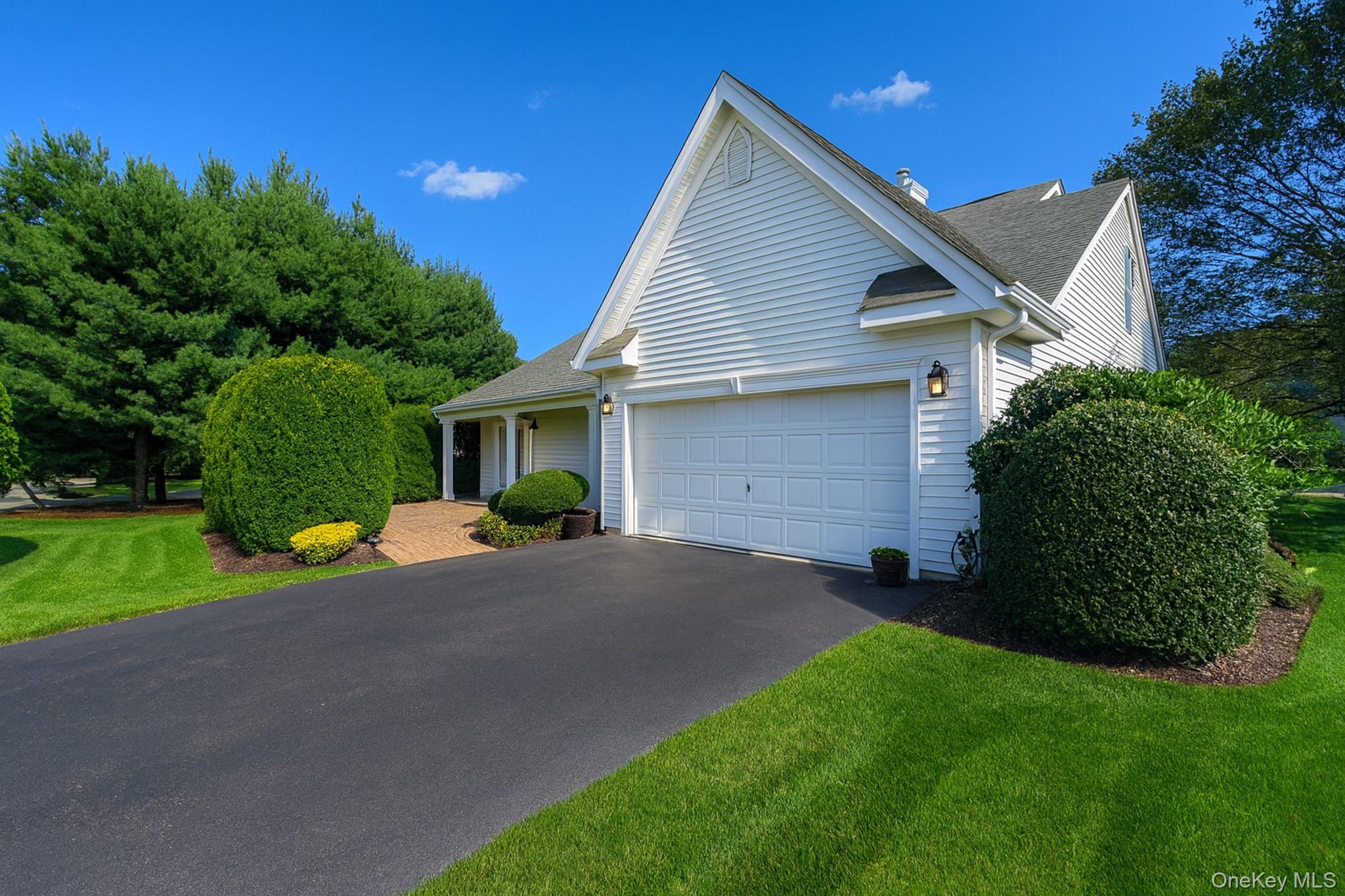 11 Black Pine Street, Calverton, NY 11933