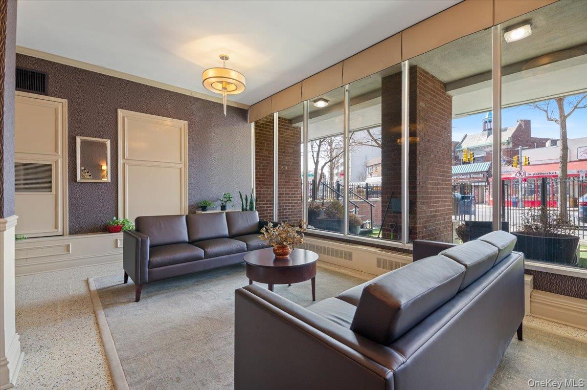 86-15 Broadway # 4B, Elmhurst, NY 11373