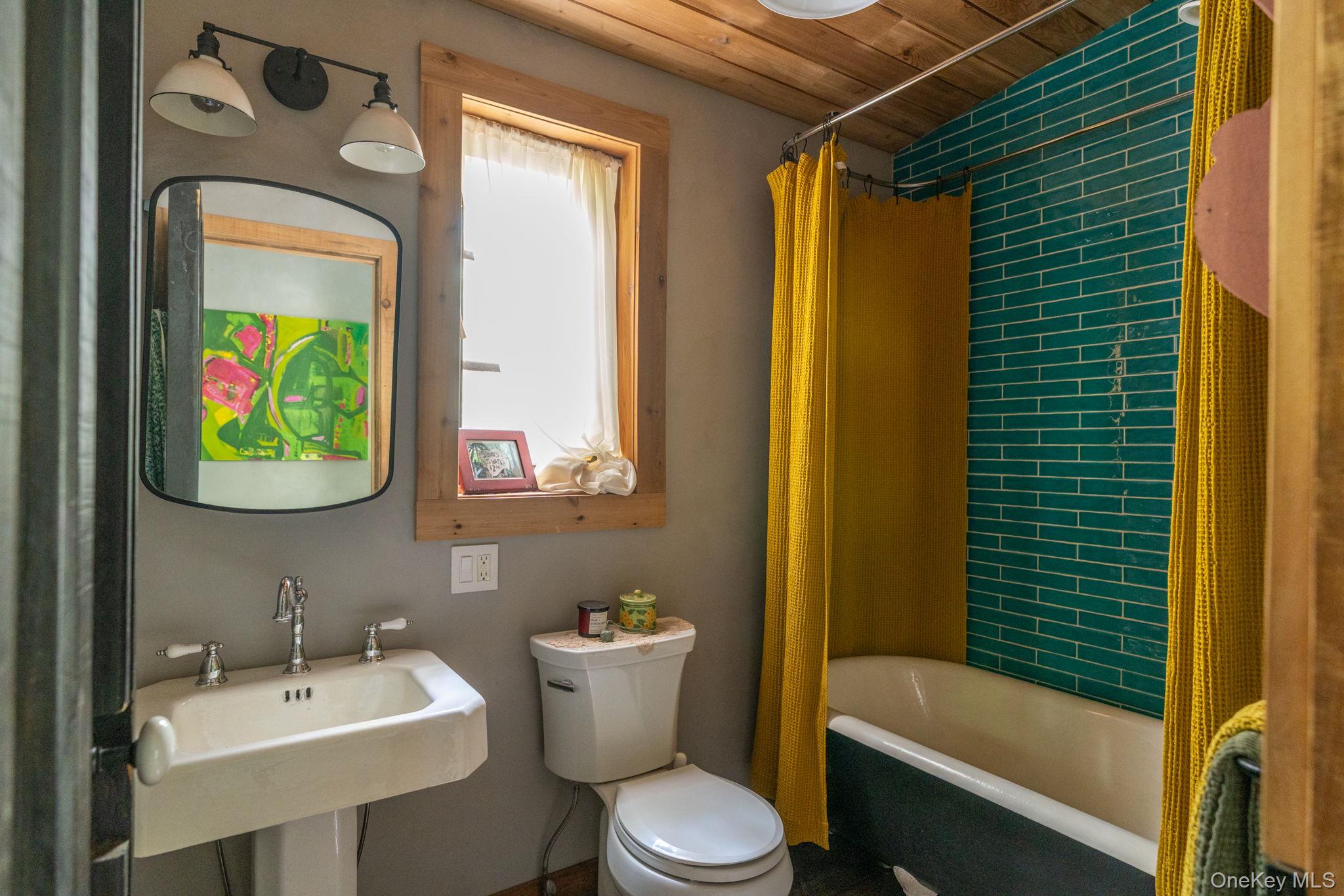 36 Cross Patch Road, Willow, NY 12495