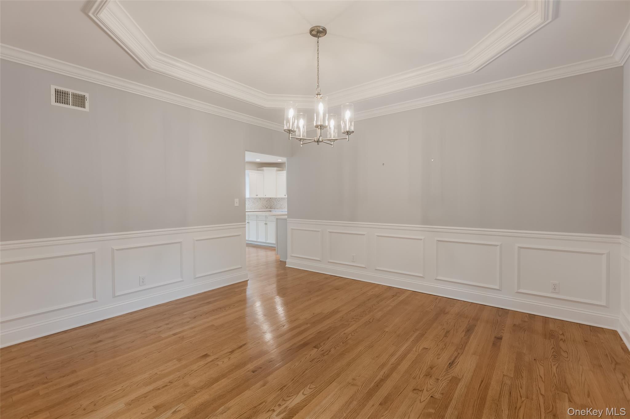 126 Roosevelt Boulevard, Hauppauge, NY 11788