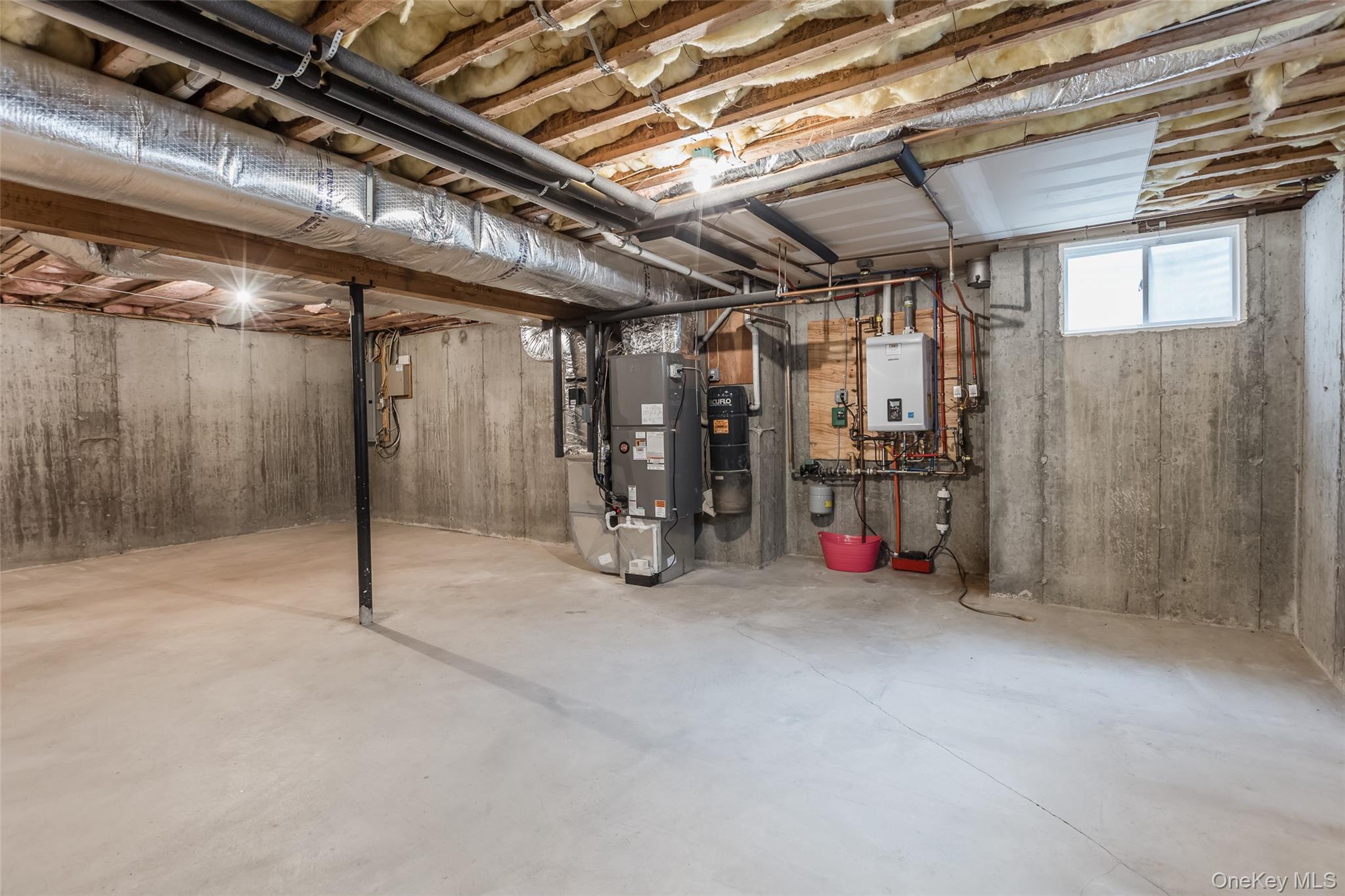 126 Roosevelt Boulevard, Hauppauge, NY 11788