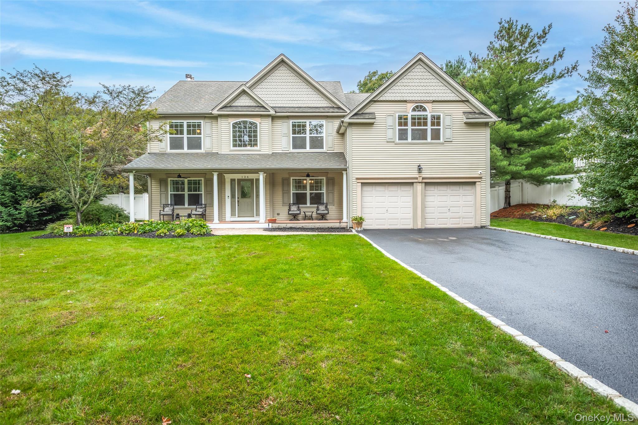 126 Roosevelt Boulevard, Hauppauge, NY 11788