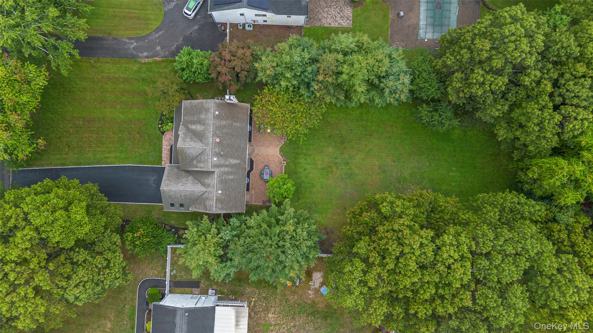 126 Roosevelt Boulevard, Hauppauge, NY 11788