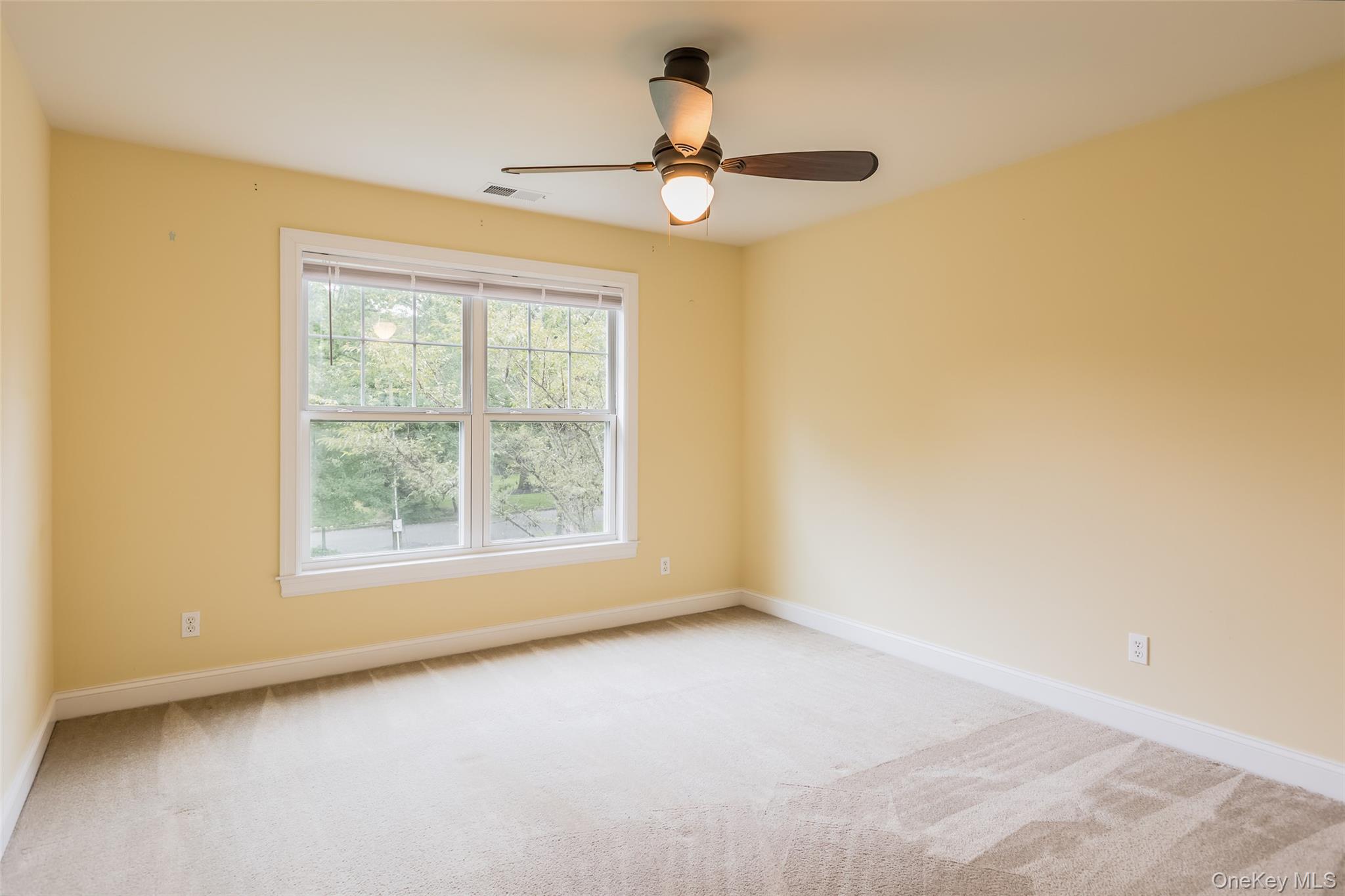 126 Roosevelt Boulevard, Hauppauge, NY 11788