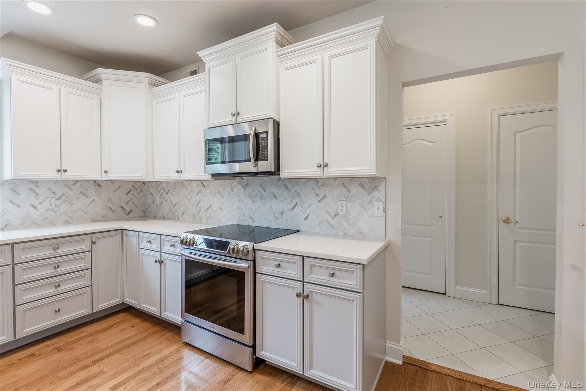 126 Roosevelt Boulevard, Hauppauge, NY 11788