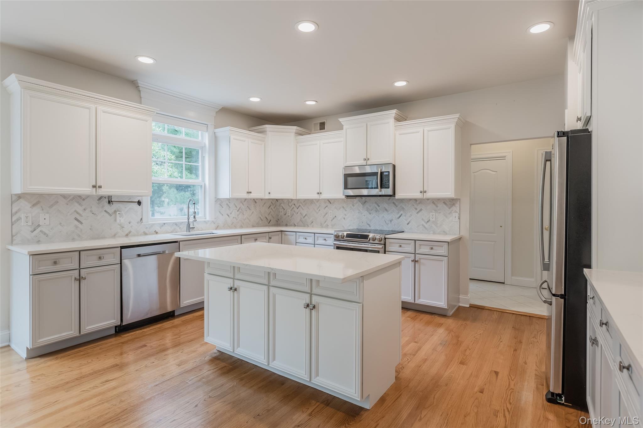 126 Roosevelt Boulevard, Hauppauge, NY 11788