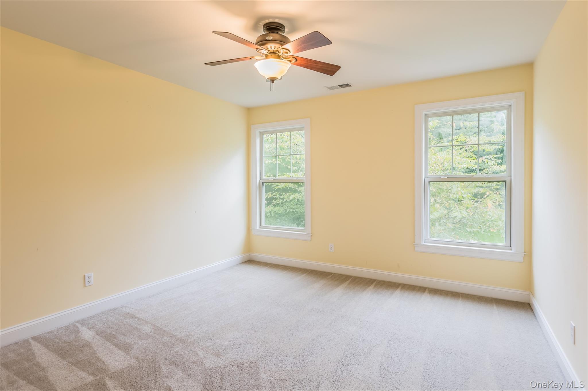 126 Roosevelt Boulevard, Hauppauge, NY 11788