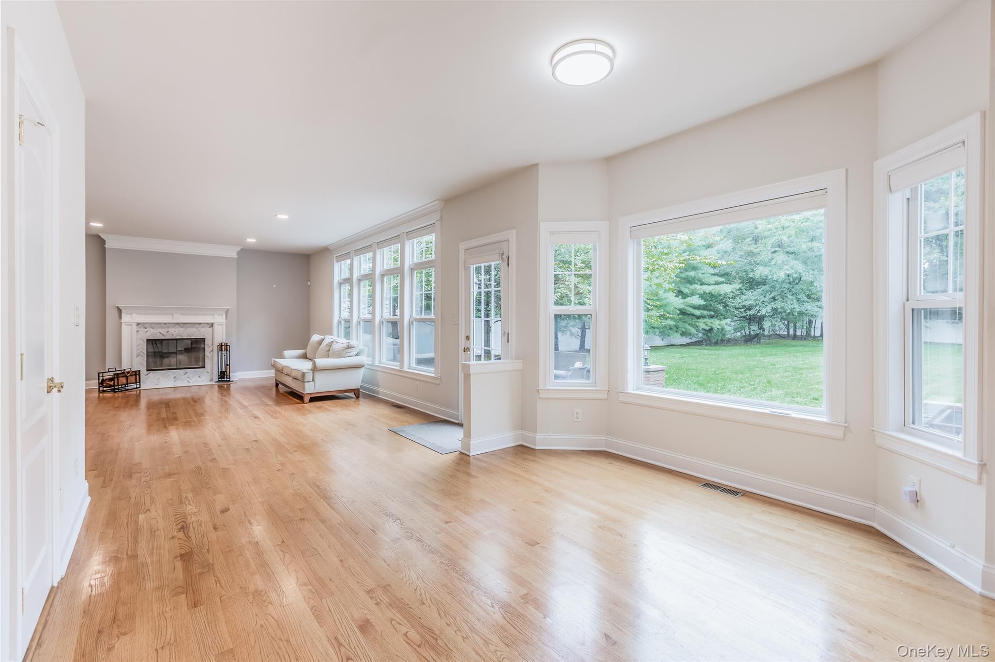 126 Roosevelt Boulevard, Hauppauge, NY 11788