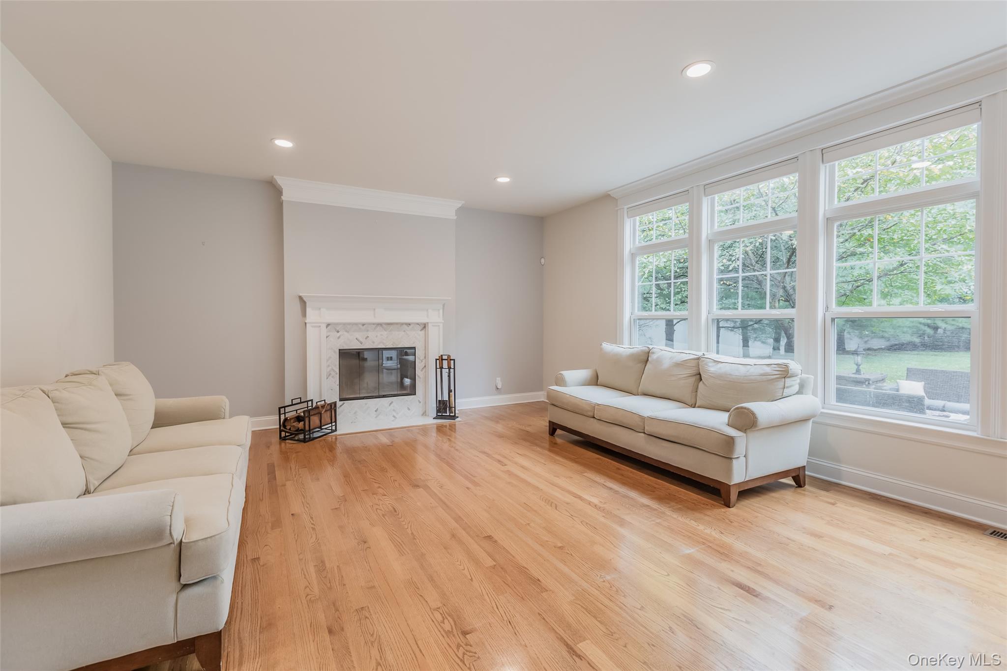 126 Roosevelt Boulevard, Hauppauge, NY 11788