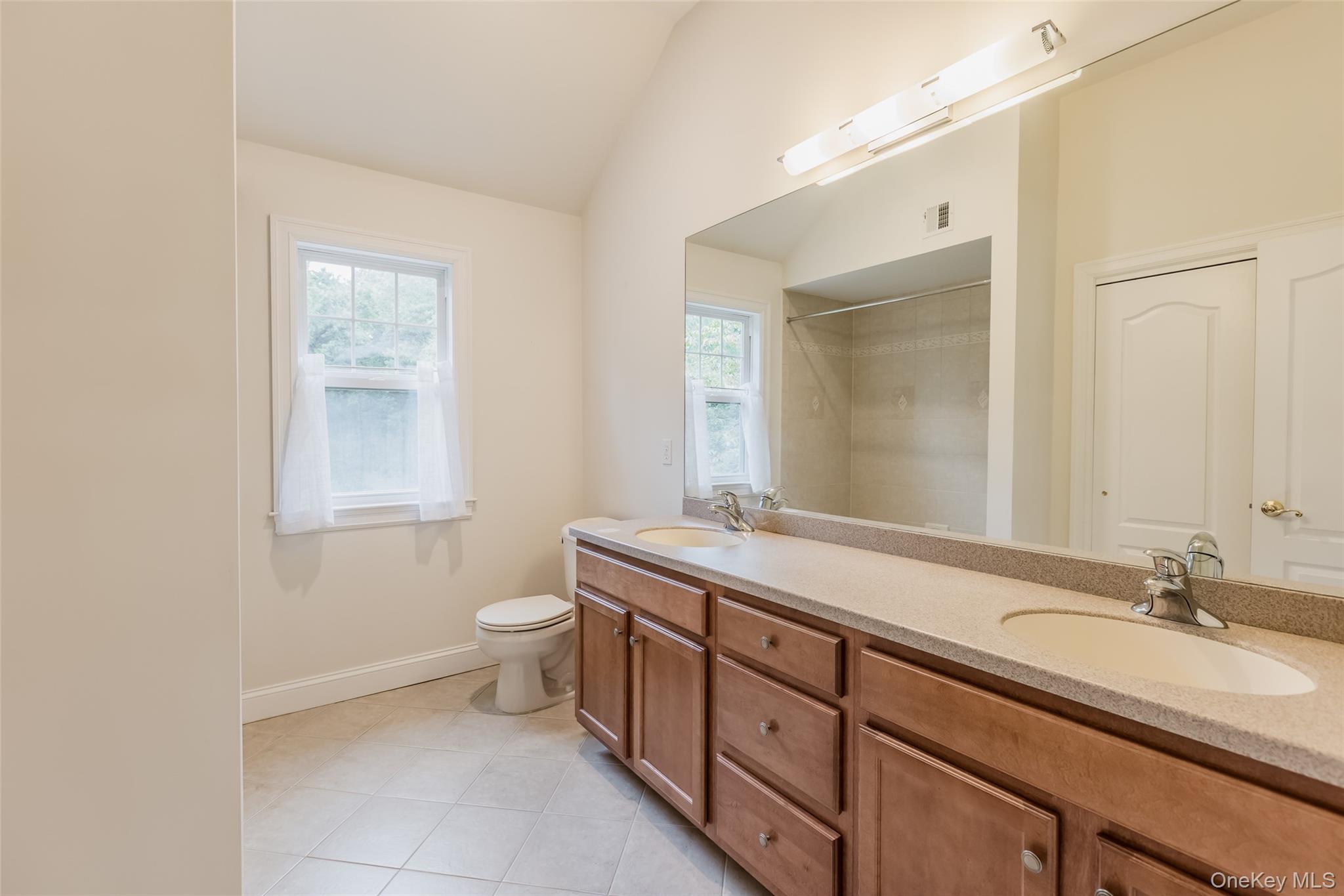 126 Roosevelt Boulevard, Hauppauge, NY 11788